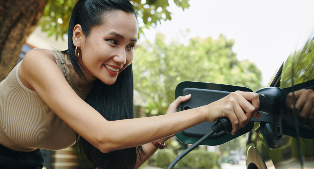 自宅にEV充電設備を付けるといくらかかる？熊本・八代・大津エリアの工事費用と補助金を全解説