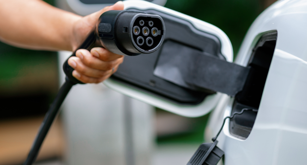 「冬になるとEVは走らない?」整備士が寒さとバッテリーの関係を正直に話します